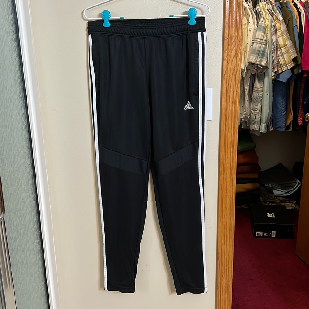 Adidas soccer pants size M never worn